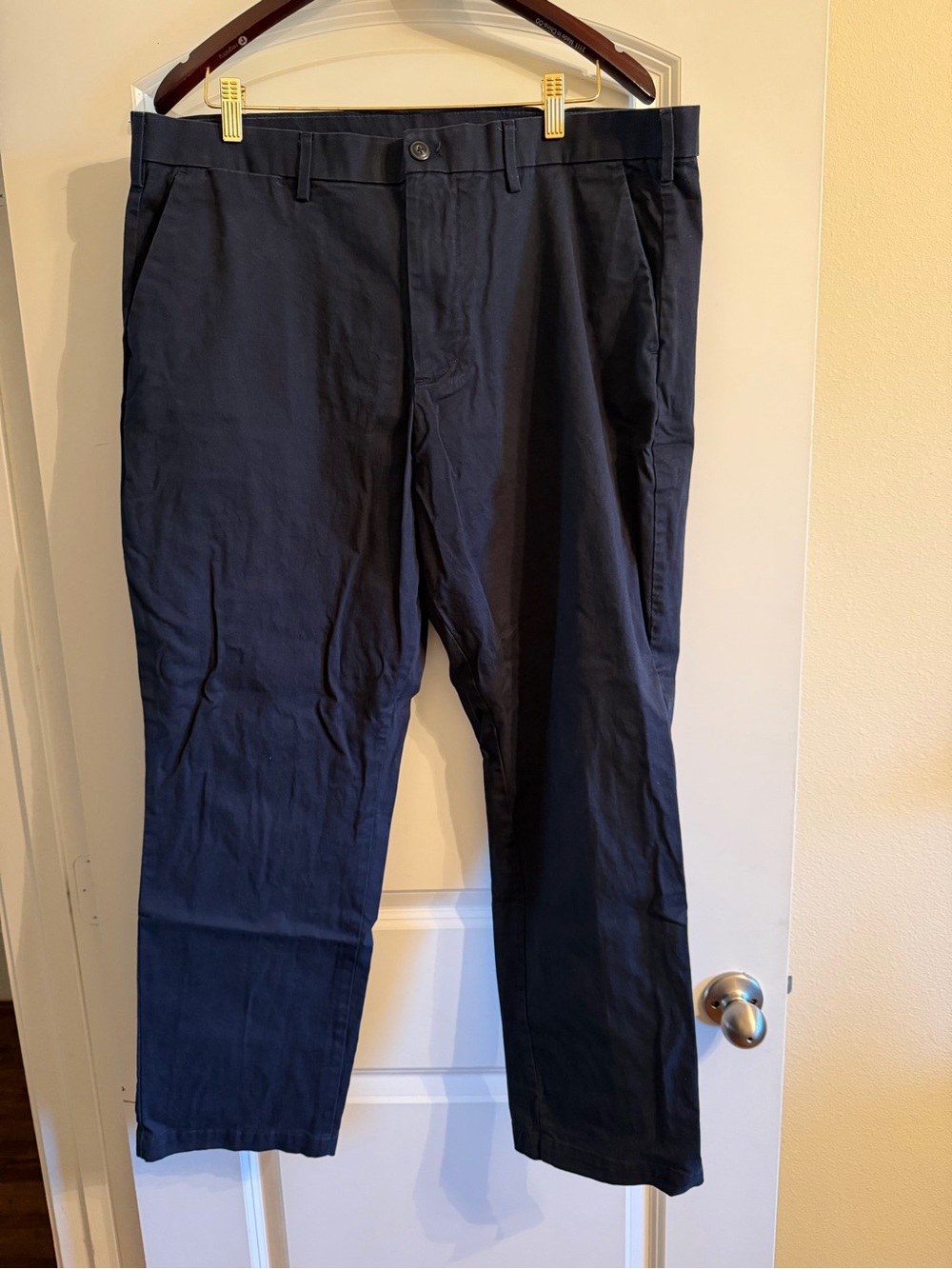 GAP Men's Navy Straight Chino Pants